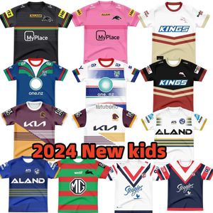 2024 Kinder Penrith Panthers Dolphins Rugby -Trikots Eels Broncos Kaninchen Titanen Dolphins Sea Eagles Sturm Brisbane Hähne Warrior Kids 2024 Rugby Trikots Hemds