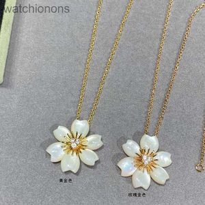 Luxury Top Grade Vancellelfe Brand Designer Necklace V Gold Precision Edition Christmas Flower Necklace For Women Plated 18k Gold High Quality Jeweliry Gift