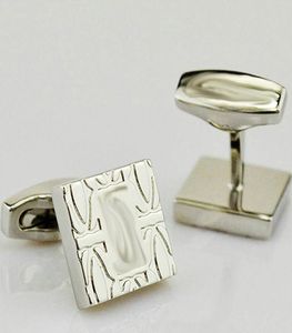 2021 Gold Silver Black Rose e Golden Luxury Cufflinks Square Shape Style Shirt Cufflinks Jóias de negócios Moda de cobre L2436229