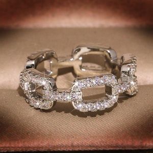 Fashion Ring for Women Shining Crystal with Side Stones Jewelry with CZ Diamond Engagement Rings219u