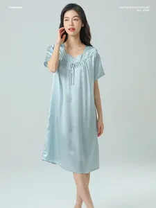 Kvinnors sömnkläder Silk Nightdress spets krage solid färg sexig pyjamas lös bekväm gåva hemkläder