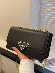 여성 패션 체인을위한 디자이너 숄더백 캐주얼 크로스 바디 백 커버 자기 크로스 바디 레이디 미니 가방