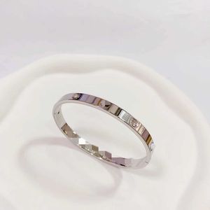 Exquisite Design Männer und Frau für Armband Online -Verkauf 18k Roségold Family Armband weibliche Full Diamond Nagelpaar mit schönem Armband