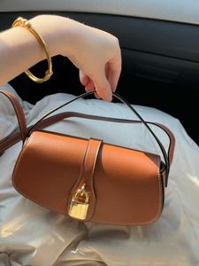 Kadınlar için Yüksek Son Tasarımcı Çantalar Celli Kilit Çanta Vintage Su Kova Çantası Mini Tote Çanta Cowhide Omuz Crossbody Under Koltuk Çantası Çanta Orijinal 1: 1 Gerçek Logo ve Kutu