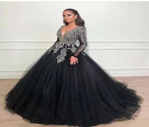 Dubai arabiska svart aftonklänning prom klänningar v hals långa ärmar paljetter pärlor spets applikation söta 16 klänningar en linje quinceanera 3287256