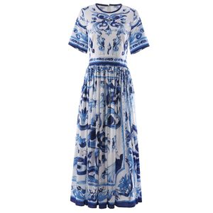 Vestidos de pista de designer de verão para mulheres Moda Azul e branca Impressão midi Midi Manga curta Férias vintage vestidos roupas femininas xxl