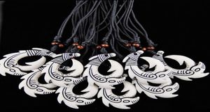 Fashion Whate 12pcslot Faux Yak Bone New Zealand Tribal Maori Hei Matau Fish Hook Pendants Surfer Surfer Dired Choker Mn5185816887