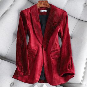 Womens Gold Velvet Blazer Office Lady Spring Autumn Atrumpering Atmosphere Red Blazers Suit Ol Professional Wear Blazers 240407