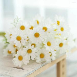 Dekorativa blommor 3st Söt konstgjorda siden Daisy Högkvalitativ 5 huvuden Lång gren Fake FLOMA FÖR HEM BREKTBABLE DIY DECED BULK