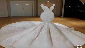 Wunderschöne Meerjungfrau Brautkleider applizierte V -Hals große Rüschen Perlen Luxus Hochzeitskleid Sweep Zug plus Größe Brautkleider Custom5832487