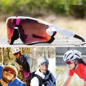 Nuovo marchio classico di alta qualità Outdoor Sports Cycling Designer Occhiali da sole per uomini e donne che guidano il set deluxe da viaggio in stile 9270 in stile - quattro obiettivi PDD -XYZDJP