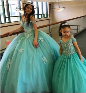 Монетный зеленый бальный платье Quinceanera платья 2024 г. с плечевого кружевного аппликации из бисера.