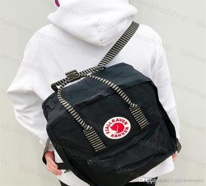 Chegada popular de mochila listrada preta de mochila unissex school school school de grande capacidade laptop saco de fábrica de fábrica outlet1512171