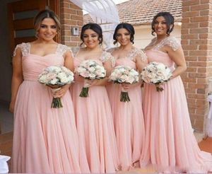 2017 Coral Bridesmaid Dresses for Summer Garden Boho A Line Cap ärmar Veck Maid of Honor Gowns Sexig bröllop Gästklänning5927289