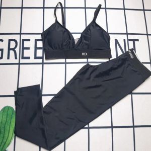 24SS Designer Womens Tracksuits Bikini Swimsuits 2 قطعة سراويل سترة شورتات الصيف للأزياء من النوع الثقيل ملابس رفيعة