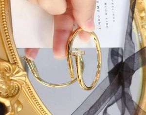 Top Sell Bracelets Frauen Bangel Luxus Designer Brief Schmuck Kristall 18k Gold plattiert Edelstahlliebhaber Geschenk Bangles Mens BR5717450