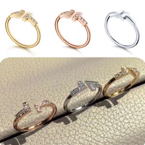 Designer ring för kvinnor lyx diamant ring män dubbel t öppen kärlek ring bröllop guld ring populära mode klassiska högkvalitativa smycken blå låda trevligt