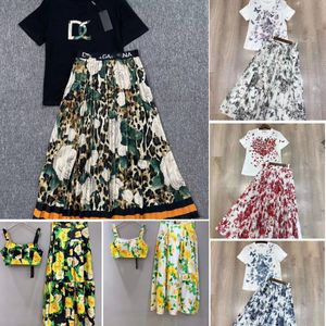 Tasarımcı Kadın Elbise Moda Günlük Kadınlar Dişli Mesleği Kırsal Stil Seti Pamuk Tshirt Yarım etek Seti Yeni Uzun Elbise İnce Slit Yumuşak Setler