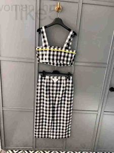 Two Piece Dress designer 2023 New Fashion Checkered Half Skirt Set for Women 1K42 URBI