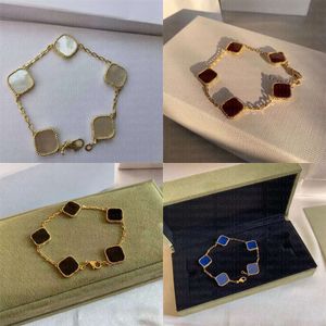 Fashion Classic 4/Four Leaf Clover Charm Armband Bangle Chain Gold Agate Shell Mor-of-Pearl för Womengirl Wedding Mother 'Day Jewelry Women