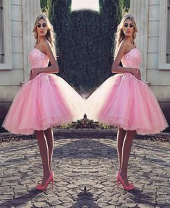 Pretty Short Ball Gown Prom Dresses Strapless Pink Beaded Lace Appliques Knee Length Cocktail Party Dress Puffy Tulle Evening 9060613