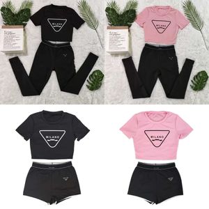 Women Tracksuits Designer Two Piece Set Letter Print Bare Navel Sexig kort ärm T-shirt Shorts Casual Sports Round Neck Outfits Solid Jogging Suit S