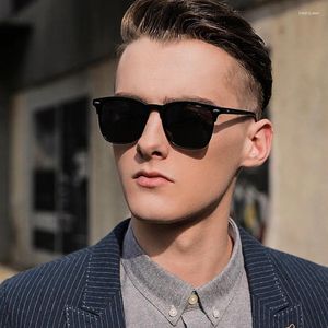 Designer di occhiali da sole 2024 Fashion Uv400 Polarzid for Men abbigliamento da sole