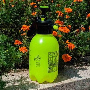 Sprayers 2L Garden Sprayer Bottle Hydraulic Pressure Household Sprayer Adjustable Nozzle Flower Watering Pot Sprayer Bottle Can