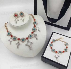 Modna Naszyjnik Braceletów ze stali nierdzewnej Crinestone Crystal Men Men Women Classics Ear Stud Złoty łańcuch Wedding Choker Wiselant3159169