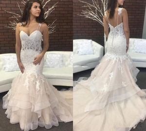 2019 Abiti da sposa alla sirena alla moda Spaghetti Appliques per treni per la spazza