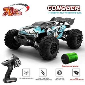 Diecast Model Cars New 1 16 Four-Wheel Drive RC Car 70 km/h eller 50 km/h med LED-fjärrkontrollbil Childrens High-Speed ​​Drift Monster Truck vs Wltoys 144001 Toy J240417