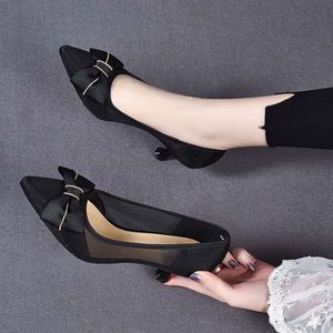 Обувь для женщин 2023 на каблуках Ladies Летняя обувь с луком чистые высокие каблуки Stilito заостренные носки насосы Black Transparent A E
