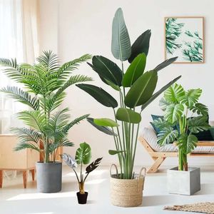 Palm 6095 cm stort träd tropiska konstgjorda växter grenar plastfalta blad grön monstera för hem trädgård rum kontor dekor 240127