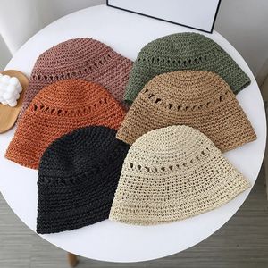 FISHERMANS HAT Summer Fashion Ladies Paper Straw Bucket Hat Breattable Crochet Beach Cap Wide Brim Sun Cap 240415