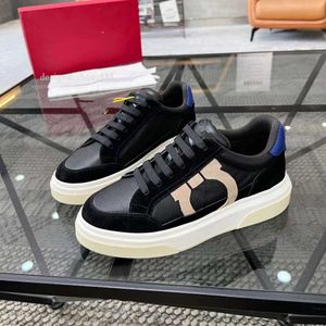 Designer Männer lässige Schuhe Gancini Sneaker Marke Herren Leder Gummi Niedrig Freizeitschuh gesticktes Muster Stil UP Luxus Low Cut Sneakers 02