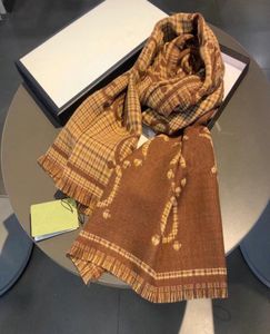 Fashion Designer Inverno Scarf Scialle in cashmere Womens 100 lana sciarpe in lettere classico Wrap unisex Ladies and Boys Shawls 5aaaaacomm6047997