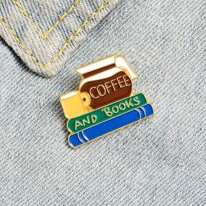 Buch Kaffeetränke Emaille Pins süße Anime -Filme Spiele Harte Emaille Pins Sammeln Sie Cartoon Brosche Rucksack Hat Bag Collar Revers Lapel Abzeichen