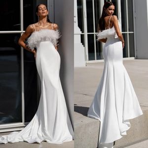 Furs Simple White Mermaid Wedding Dresses Sexy Spaghetti Straps Backless Bridal Gowns Elegant Sweep Train Reception Party Dress Robes de Mariee CL2789