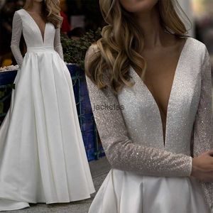 Snygga a-line bröllopsklänningar glittrande pärlor paljetter sexiga v hals långärmad satin enkel och elegant brudklänningar svep tåg vestido de novia