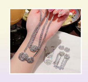 Orecchini in bracciale di zircone Camellia Necklace Set Super Bling Luxury Wedding Jewellies 18K Cover Platinum Brass62478134295436