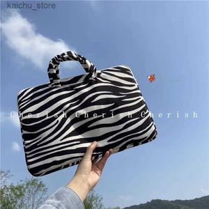 Andra datatillbehör Zebra Mönster Laptop Bag Portable Lämplig för Huawei 13,3 tum/13,6 tum/14 tum/15 tum/15,6 tum/16 tum Y240418