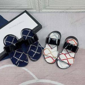 Çocuklar Sıkıcı Düz ​​Tasarımcı Sandalet Yaz Çocukları Moda Yumuşak Terlik Bebekler Bebek Erkekler Erkekler Gerçek Deri Ayakkabı Marka Slaytlar Sabitler Trainers