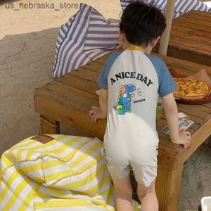 One-Pieces 2024 New Childrens Jungen und Mädchen One-Stück Badeanzug Sommer Baby Kurzarm Sonnenschutzmittel Badeanzug Cartoon Dinosaurier Badeanzug Q240418