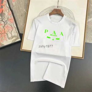 2024 الصيف الجديد Mens T-Shirt مصمم أزياء نسائي مطبوع تي شيرت قصير الأكمام