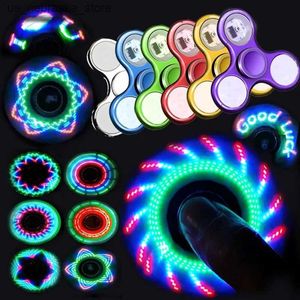 Novelty Games 6-color creative LED light emitting Fidget rotator changing hand rotator Golw in the Dark Stress Relief toy Q240418