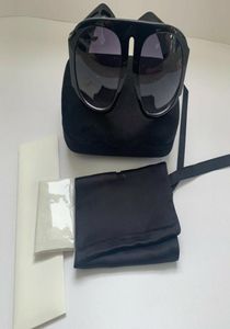 2022 Luxury Oversize Runway Sunglasses com Boxe Black 0152 Designer de designer de sol com caixas originais para mulheres Round9913699
