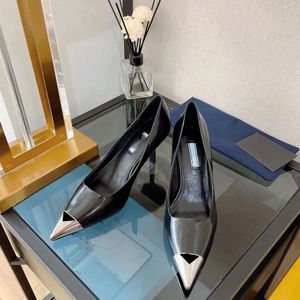 Luxury Career Partydress Dance Shoe Womens Designers Dress Shoes Prad Leather Slim High Heel Shoe Triangle Slippers Wedding Sexy Heels Sandal Mens Sunny Black Shoe