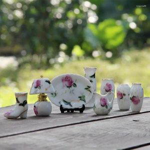 Вазы на рабочем столе маленькие украшения розовые керамические карманные декоративные художественные работы мини -ваза миниатюрная модель дома