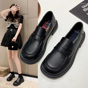 Casual Shoes Korean Version Thick Soled Black Big Head Women 2024 Spring College Style Love Solid Color Loafers