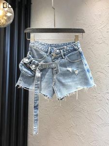 Kvinnors jeans mode avtagbar midjepåse ljus färg hål denim shorts kvinnor 2024 sommaren hög bantning byxor gratis